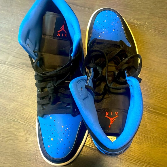 Other - High top Nike sneakers